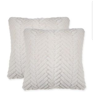 Throw Pillows